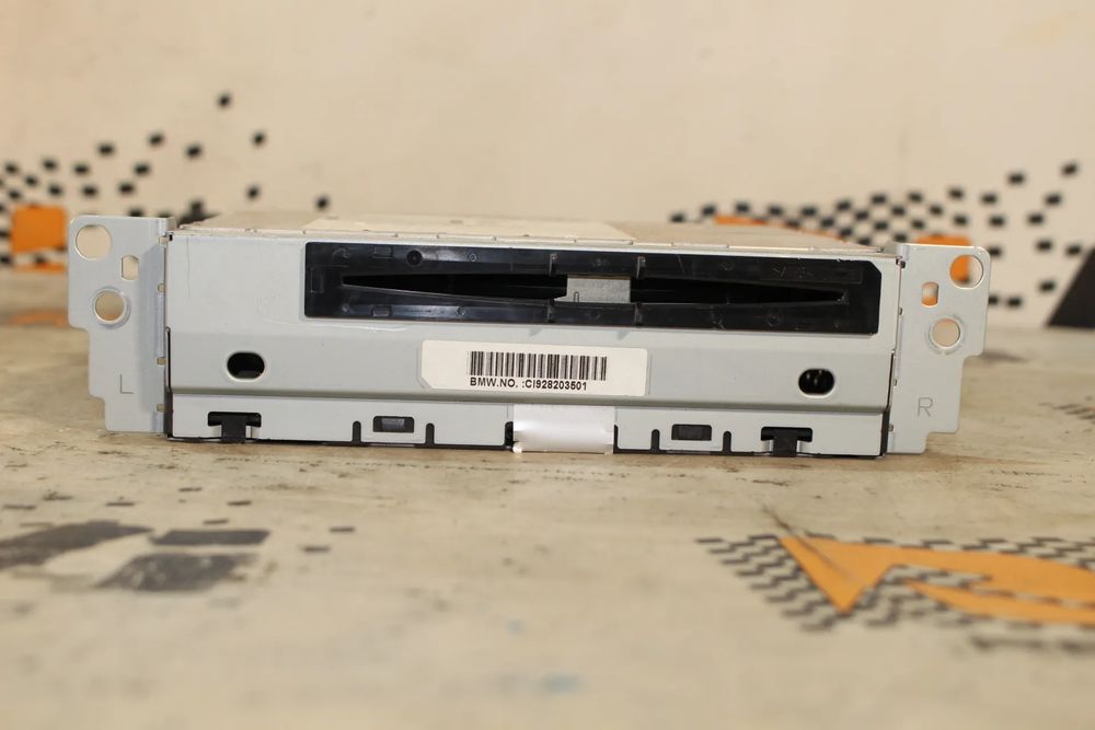 Rádio / auto-rádio BMW 1 (F20)
