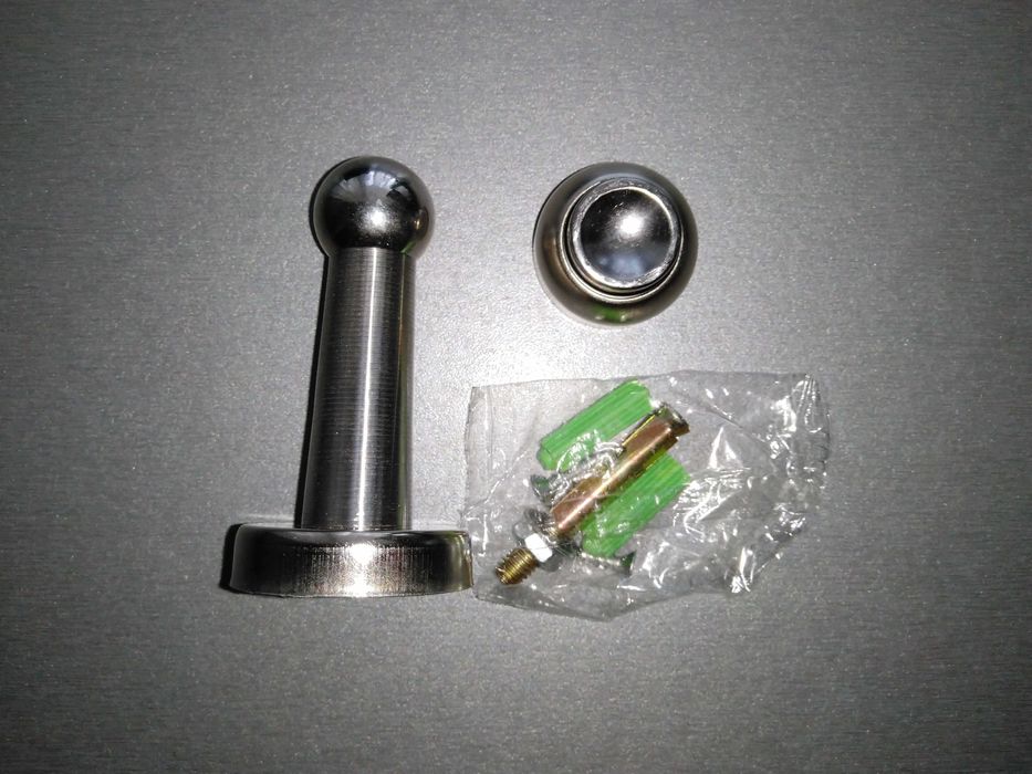 Дверной ограничитель (магнитный).