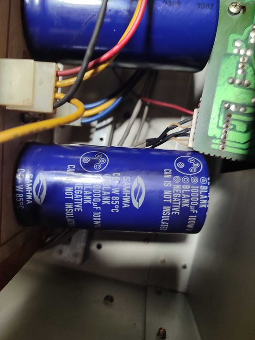 Professional amplifier with excellent sound.64738210659586122