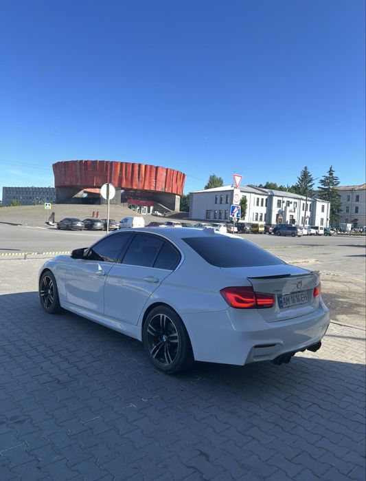 BMW F30 330i Xdrive 2017