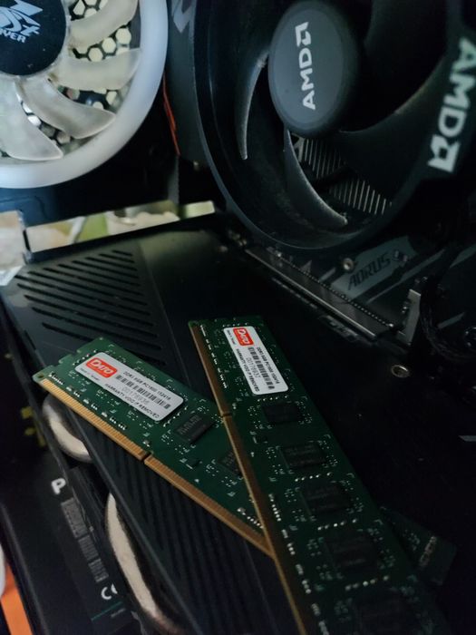 Оперативка DDR 3  16gb  2x8