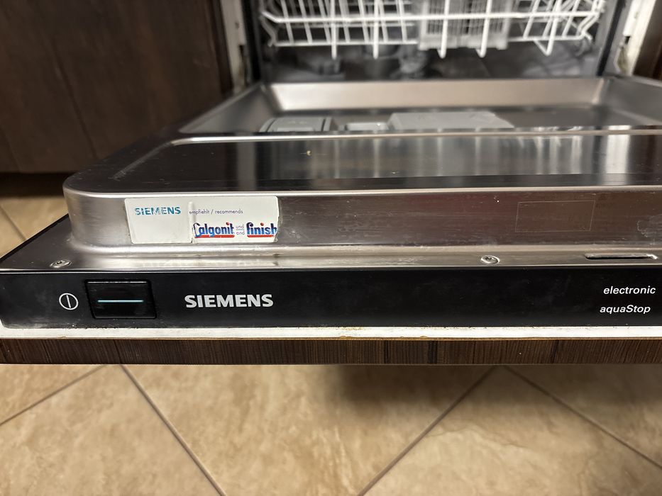 Zmywarka pod zabudowe siemens.
