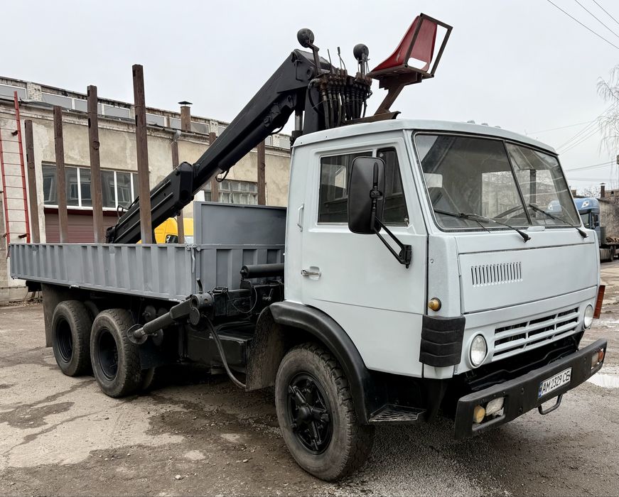 Камаз лісовоз маніпулятор. Робоче авто.