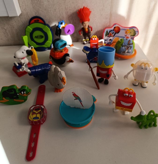 figures from various collections64553098936835124