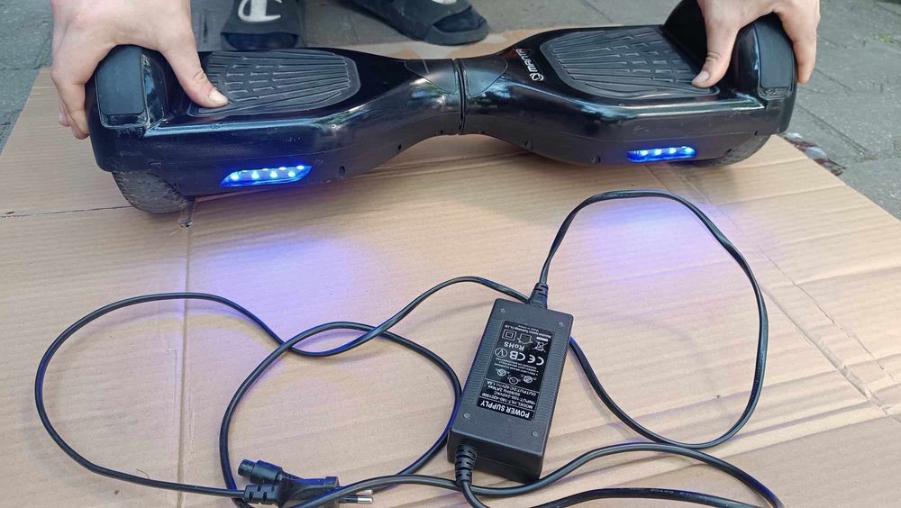 hoverboard mata z ladowarką i pudełkiem