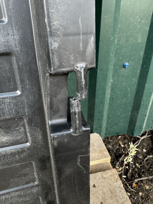 Пол ванночка пластик обшивка багажника Audi A4 B6 B7