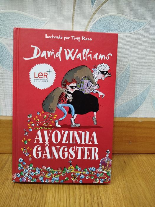 Livro: " Avozinha Gangster" de David Walliams.