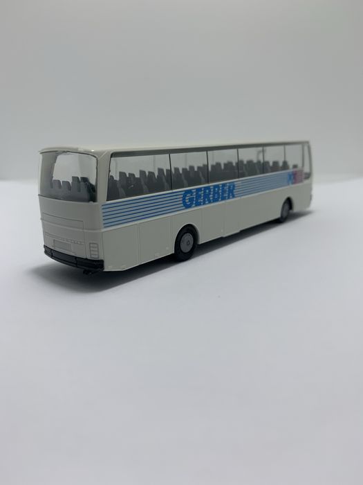 Setra S 215 HD da Herpa escala 1/87