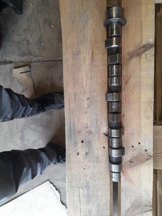 Wałek rozrzadu iveco daily 2.8