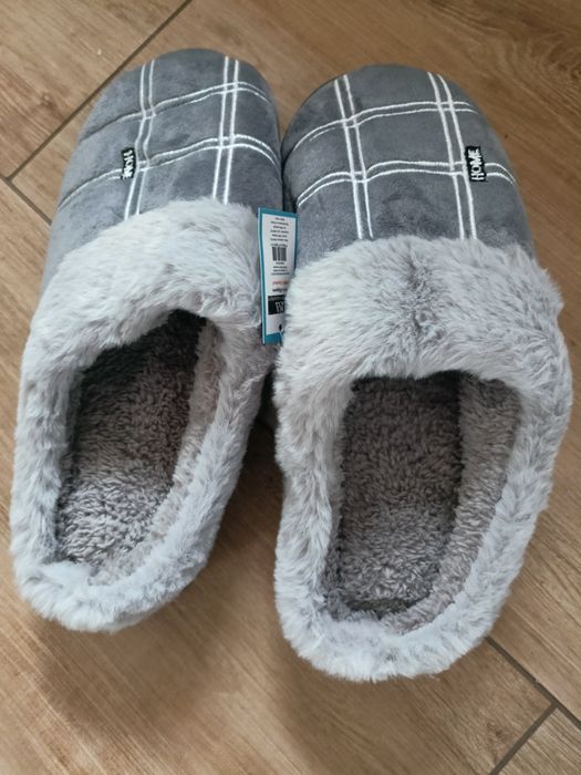 Nowe kapcie męskie