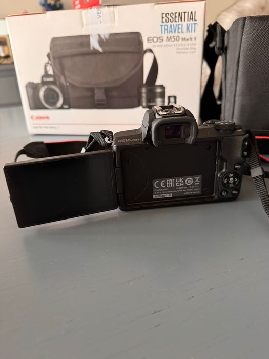 Máquina Fotográfica Canon EOS M50 Mark II