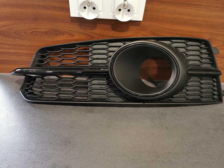 Kratka zderzaka Lewa audi a6 c7 2016 lift s-line Oryginalna Czarna