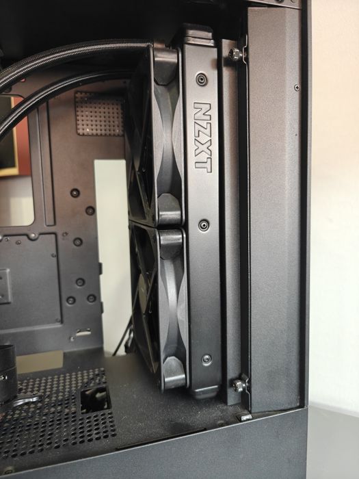 NZXT H510 Elite – Caixa Premium + Cooler Incluído – Bom Estado
