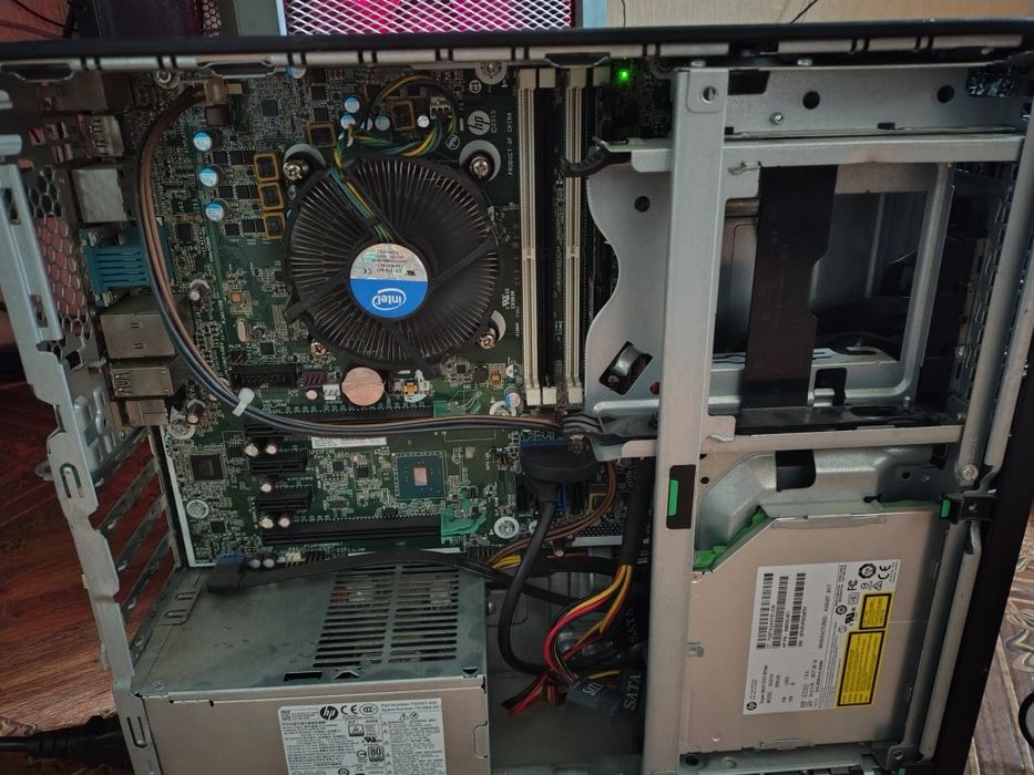 Системний блок HP Z240 SFF