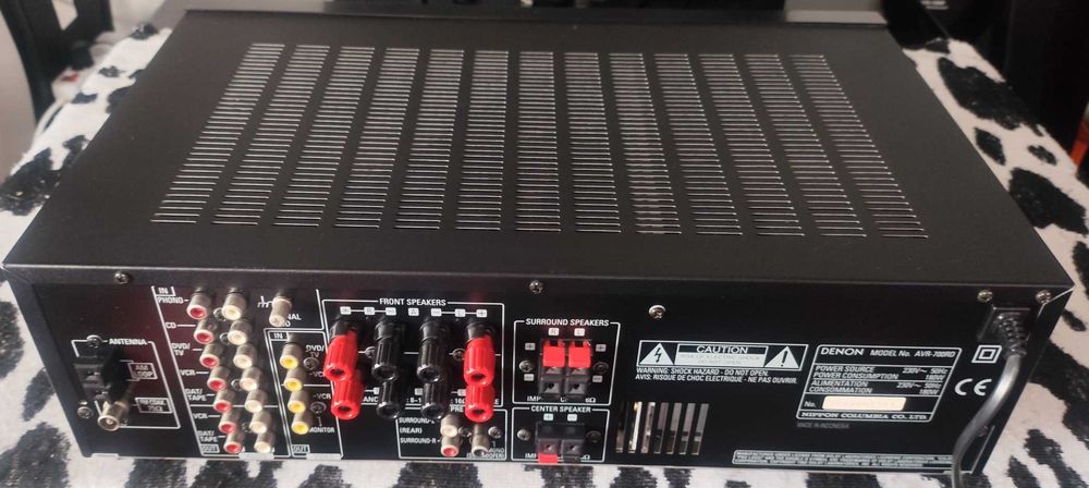 Amplituner Denon AVR-700RD