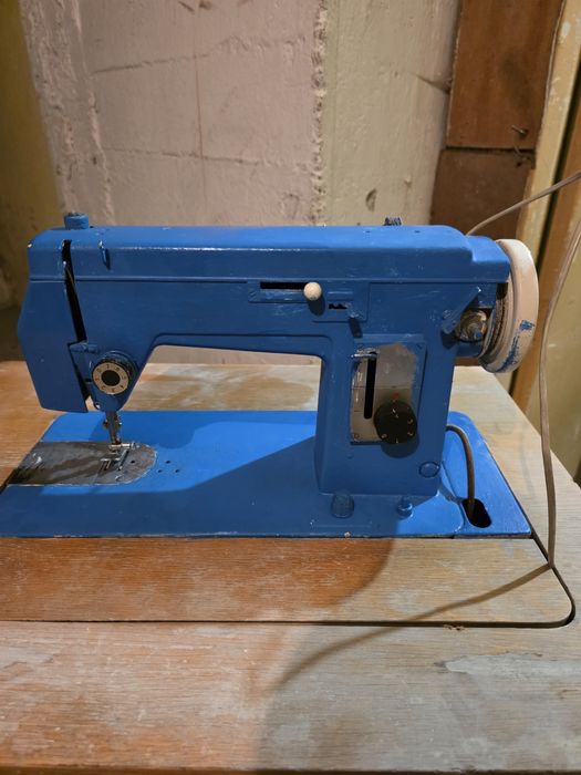 Maszyna do szycia Predom Łucznik 432