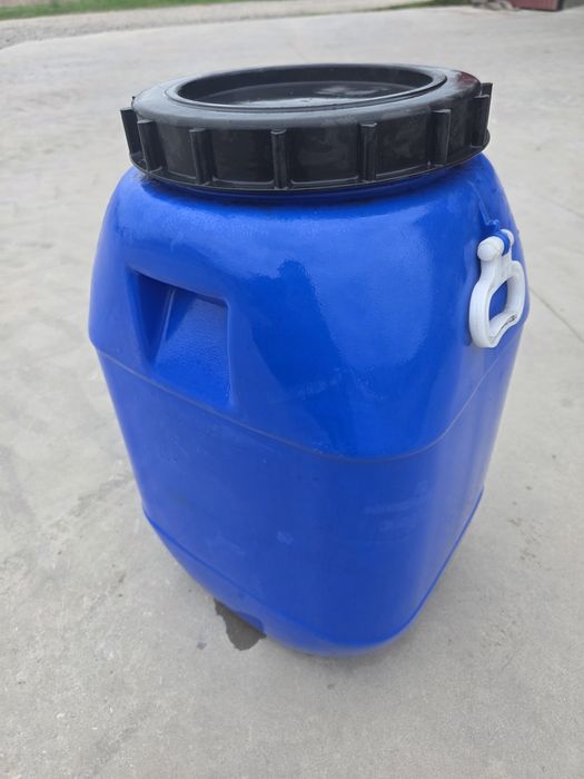 Sprzedam beczki 50l,kanistry, baniaki 20l
