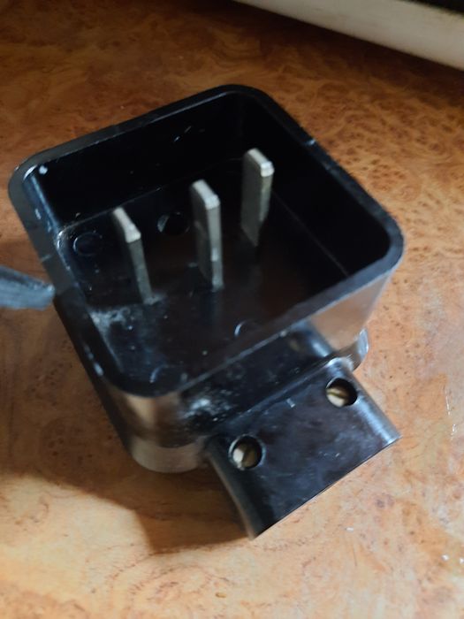 Вилка. Елекрична. 40 а. 220вт