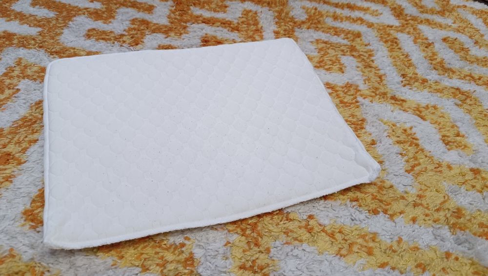 Подушка антирефлюксна для немовлят