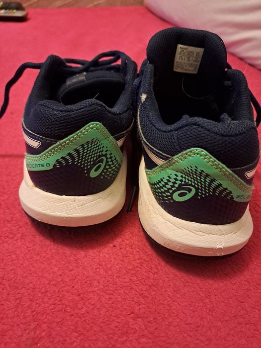 Adidasy chłopięce Asics.