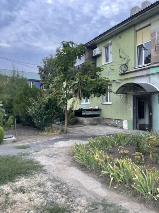 Продам 3 кімнатну квартиру в центрі м.Апостолове