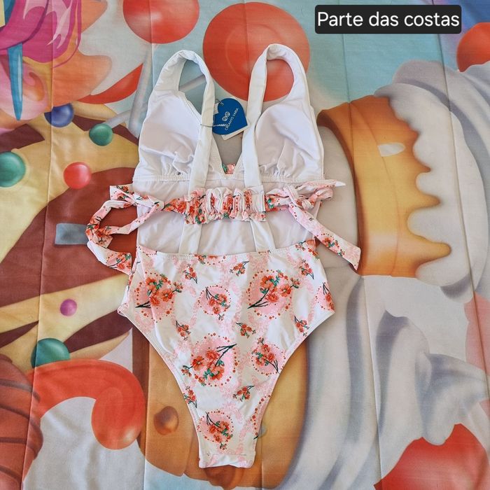 Fato de Banho Jovem/Mulher/Senhora Floral

Tamanho S/36, Artigo Novo