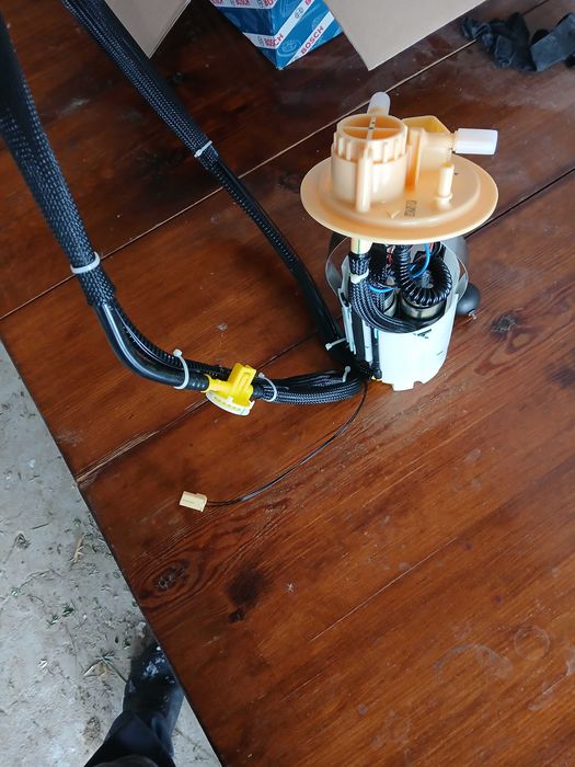 паливний насос вольво хс90