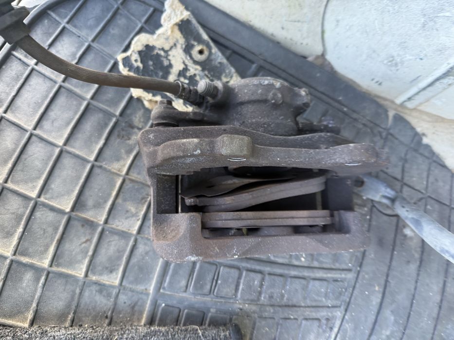 PINÇA DE TRAVAO FRENTE ESQUERDA CITROEN JUMPY 2.0 HDI ANO 2004