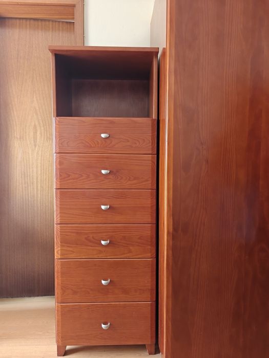 Mobília de quarto solteiro - Cerejeira