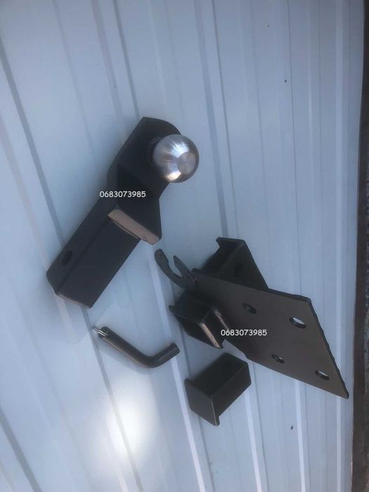 Фаркоп квадрат в штатне місце TOYOTA PRADO 120 ,150 LEXUS 470, Hilux