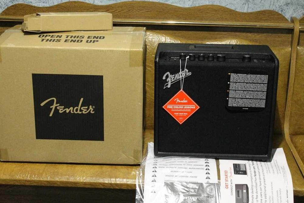 Комбопідсилювач Fender Mustang LT25