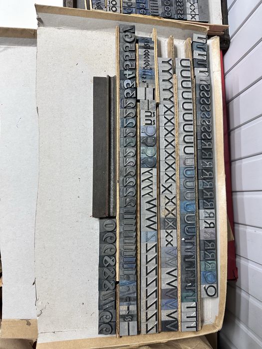 Lote de Carateres / Letras de Chumbo para Tipografia Antiga