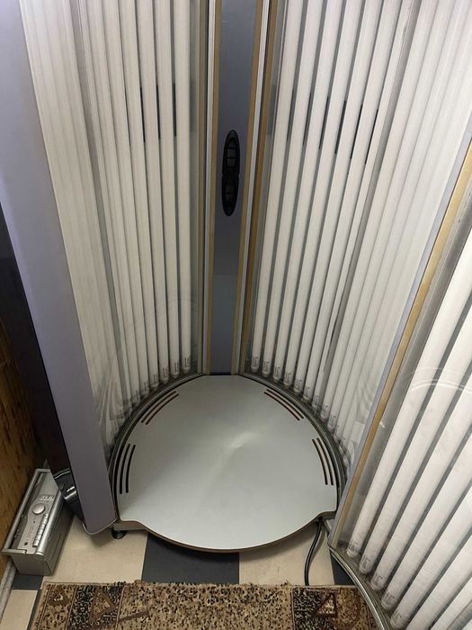 Вертикальний турбо солярій Alisun SunVision V Compact XL 42 лампи 160W