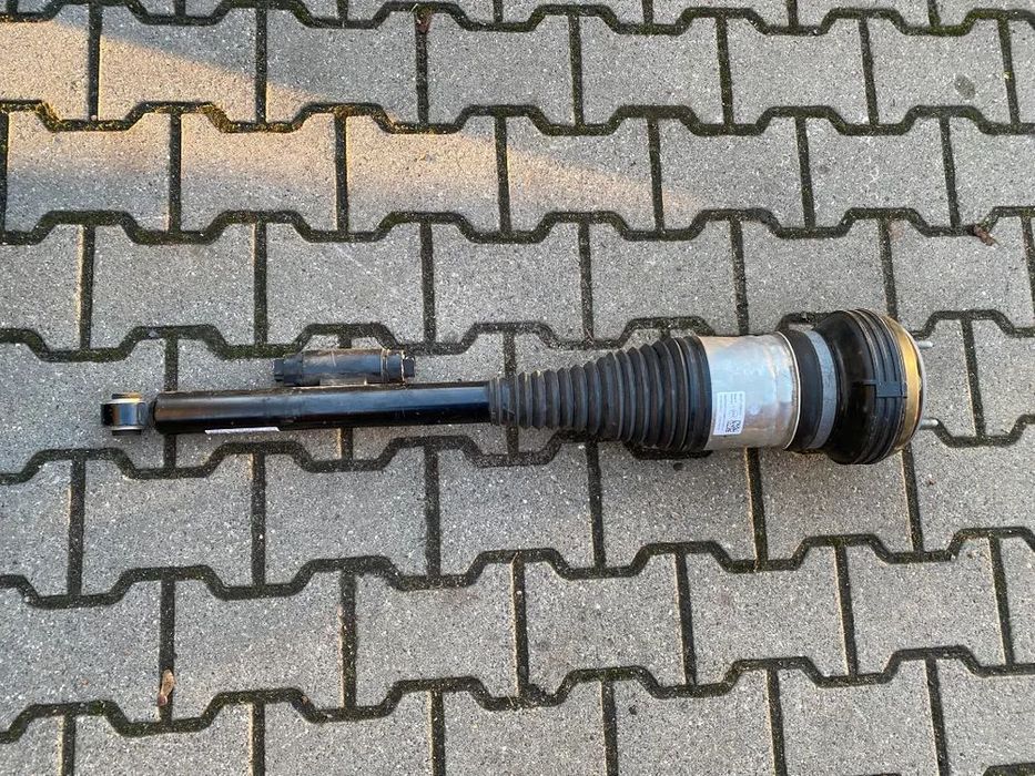 amortyzator mercedes s-klasa w223 a