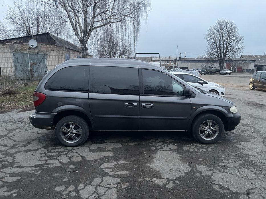 Крайслер Ram van автомат додж вояжер