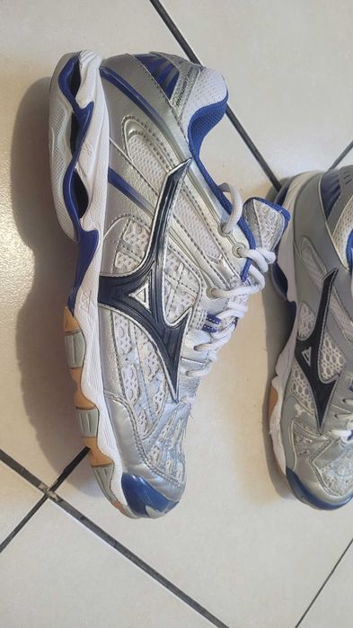 Hala * Mizuno Wave Lightning * rozm 42 * ORYGINALNE