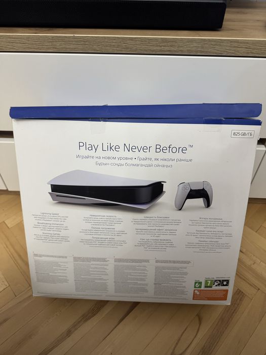 Sony PlayStation 5 з дисководом, 825 Gb, два джойстики та диск