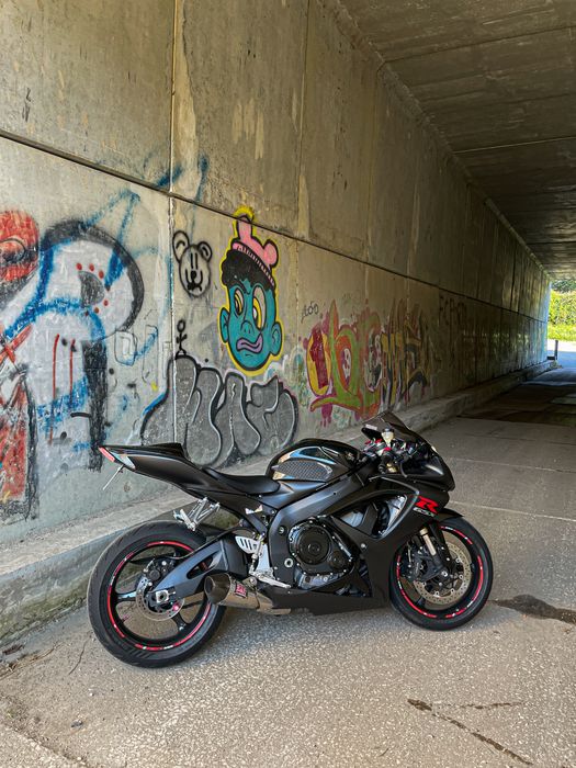 Suzuki gsx600r k7