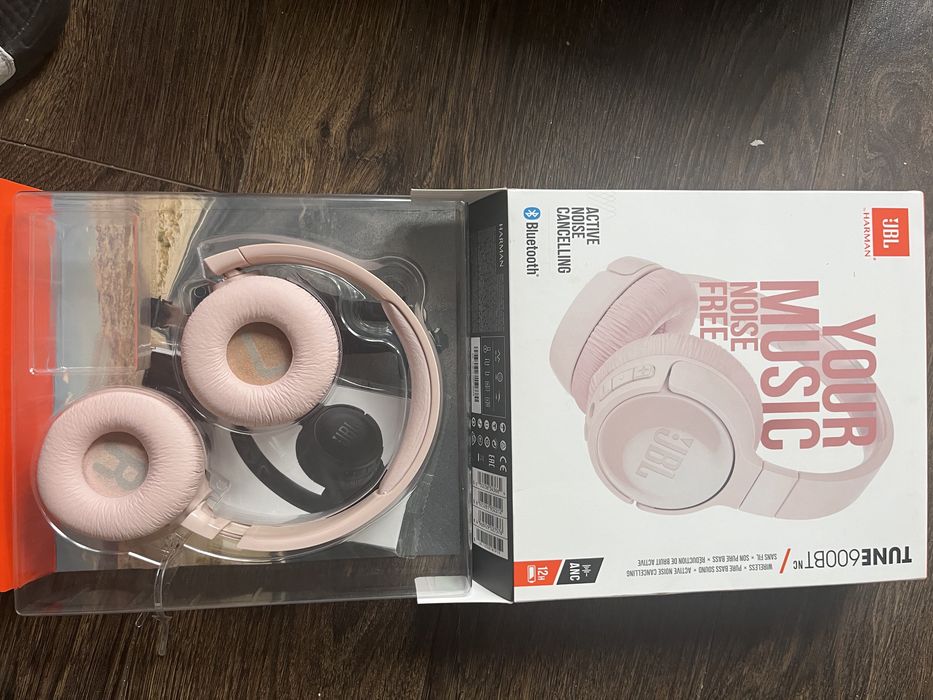 Słuchawki JBL Tune 600BTNC