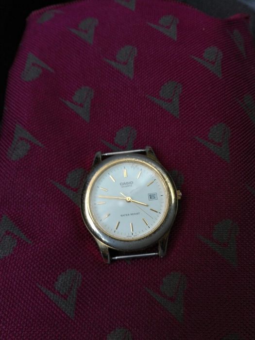 Vendo relógio de pulso