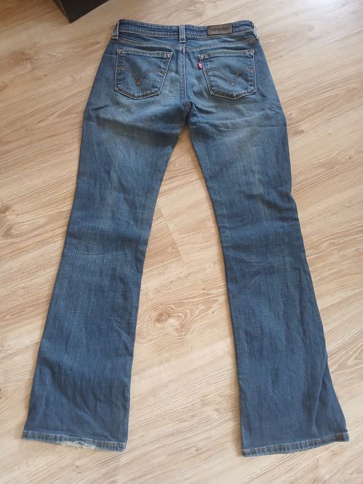 Jeansy Levis 572 Boot Cut W27L32