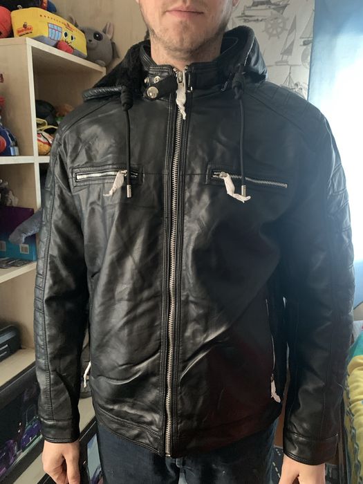 Продам нову куртку чоловічу теплу