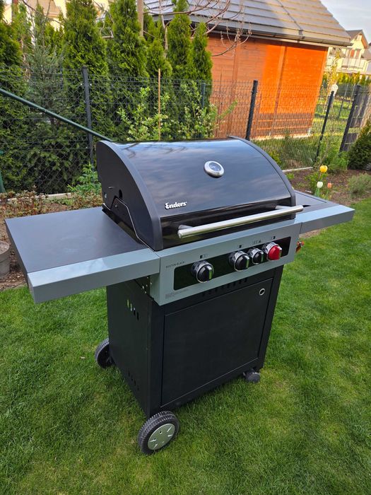 Grill gazowy Enders Boston Black 3 K Turbo