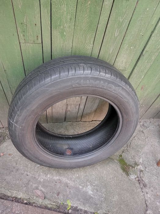 Запаска Kumho 205/60 R16.