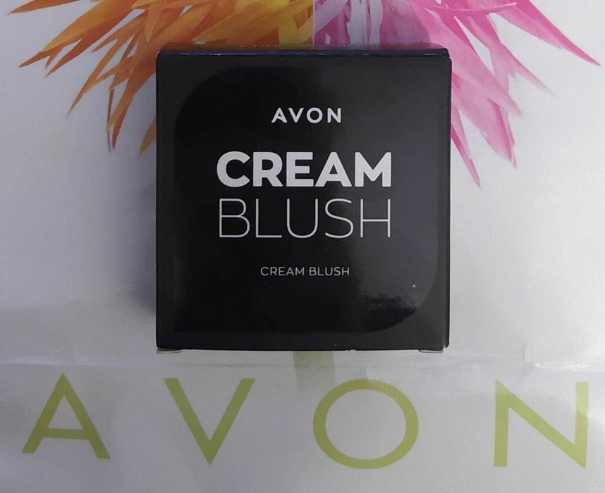 Róż do policzków w kremie classic aura AVON