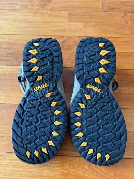 Sandały Teva, zamszowe, r. 44,5