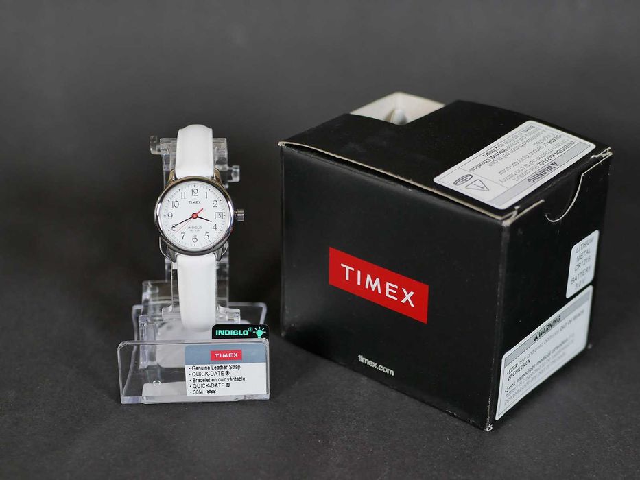 Жіночий годинник Timex T2H391 Ø25мм Easy Reader з білим шкіряним ремінцем
