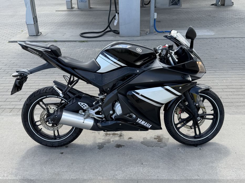 Motor Yamaha YZF 125!!