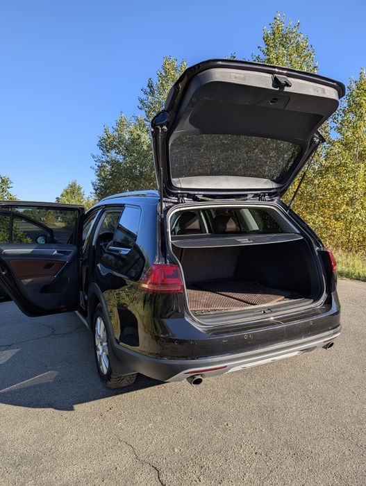 Volkswagen Golf Alltrack

Volkswagen Golf 2017

Автобазар
Volkswagen
G