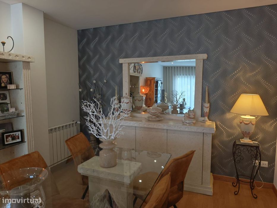 Apartamento T2 São Bernardo com terraço . — São Bernardo, Aveiro